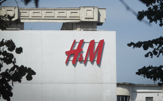 H&M înregistrează un profit operațional trimestrial care depășește previziunile experților 1 hm raporteaza un profit operational trimestrial peste estimarile analistilor 685d414341dd4