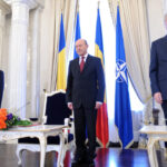 Iliescu îl atacă pe Băsescu: „A încercat să ascundă încălcările principiilor democratice”. Opiniile sale privind modificarea Constituției 2 iliescu l a criticat pe basescu a vrut sa mascheze incalcarea principiilor democratiei ce spune despre revizuirea constitutiei 685408c62c6b2