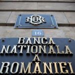În luna mai, BNR a pierdut aproape 7 miliarde de euro din rezervele sale valutare comparativ cu luna anterioară. 2 in luna mai rezervele in valuta ale bnr au scazut cu aproape 7 miliarde de euro fata de luna precedenta 683d84e4c1929