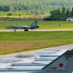 O nouă lovitură ucraineană asupra unei baze aeriene ruse: un MiG-31K, capabil să lanseze rachete Kinjal, printre aeronavele afectate (raport) 2 inca o baza aeriana rusa atacata de ucraineni printre avioanele lovite un mig 31k folosit la lansarea de rachete kinjal raport 684696ec58c5a