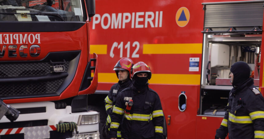 Flăcări devastatoare într-o hală industrială și un depozit de plastic în Hunedoara: A fost activat sistemul RO-Alert 1 incendiu la o hala industriala si un depozit de deseuri plastice in hunedoara a fost emis mesaj ro alert 684d2b1f89195