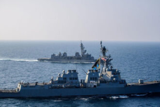 insurgentii houthi din yemen ameninta ca vor ataca nave americane in marea rosie daca sua lovesc iranul 6856f1f9b2f93