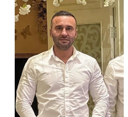 Interlopul Tiță, autor al unei crime șocante și amenințător pentru polițiștii din Arestul IPJ Constanța, a instigat teroare asupra medicului care i-a implantat cipuri în creier. 1 interlopul tita care a taiat un fost handbalist si care ameninta politistii in arestul ipj constanta l a terorizat pe medicul de implant pentru ca i a bagat cipuri in creier 685496f144f0f