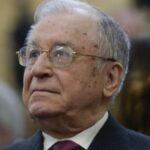 Ion Iliescu, diagnosticat cu cancer la plămâni, a trecut printr-o intervenție medicală. 2 ion iliescu diagnosticat cu cancer pulmonar acesta a fost supus unei interventii 684fe8656e573