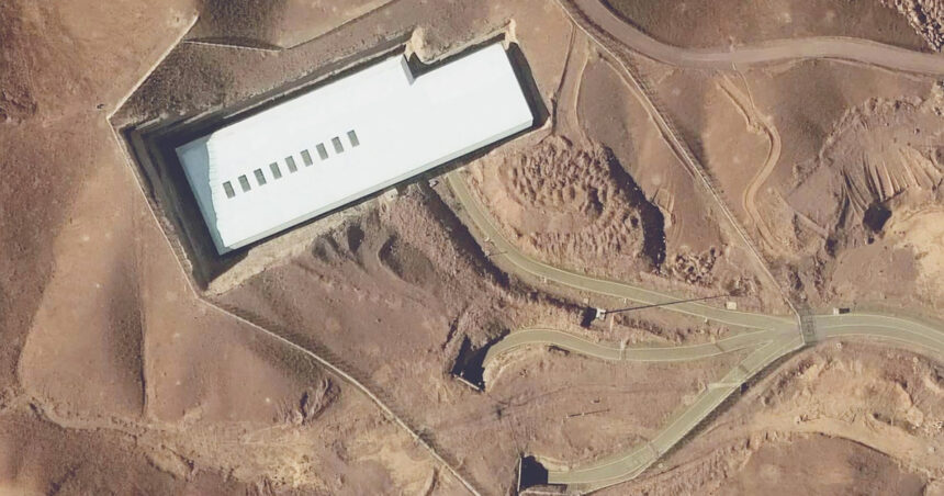 Sub munte, Iranul își protejează o instalație capabilă să dezvolte o bombă nucleară „în doar câteva zile”, în ciuda provocărilor externe. 1 iranul ascunde sub un munte o uzina care ar putea construi o bomba nucleara in cateva zile fordo rezista la atacuri conventionale 684ebbe8c2693