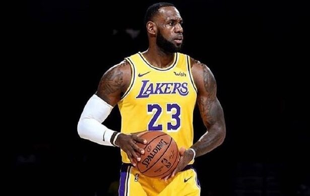 lebron james va juca inca un an la los angeles lakers pentru un salariu de 5 000 de euro pe ora 686228710be67
