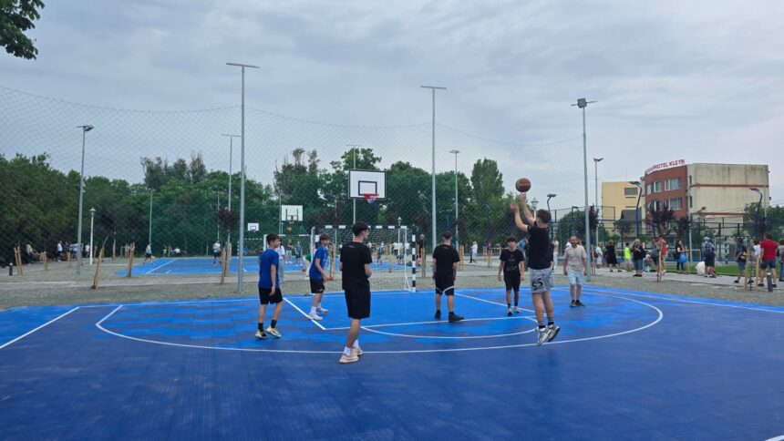 Constanța Restart și colaboratorii săi deschid porțile unei noi baze sportive la Palatul Copiilor, realizată cu sprijinul comunității. Cătălin Filișan: Este o realizare deosebită pentru noi! 1 live foto video constanta restart si partenerii sai inaugureaza baza sportiva de la palatul copiilor refacuta prin eforturile comunitatii catalin filisan este o mare bucurie pentru noi 685fa5f5d135e