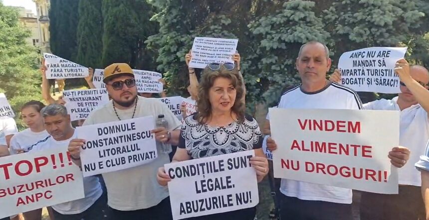 Comercianții de pe litoral își exprimă nemulțumirea în fața Prefecturii Constanța: controalele Protecției Consumatorilor asupra magazinelor alimentare stârnesc controverse! 1 live protest al comerciantilor de pe litoral in fata prefecturii constanta este vizata activitatea de control a protectiei consumatorilor legata de micile magazine alimentare 6842970931029