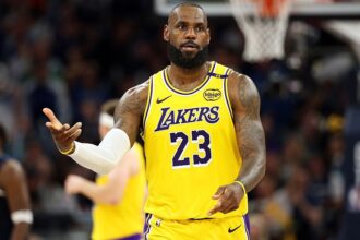 los angeles lakers va fi vandut clubul va ajunge la unul dintre actionarii lui chelsea 6857139dc23b8