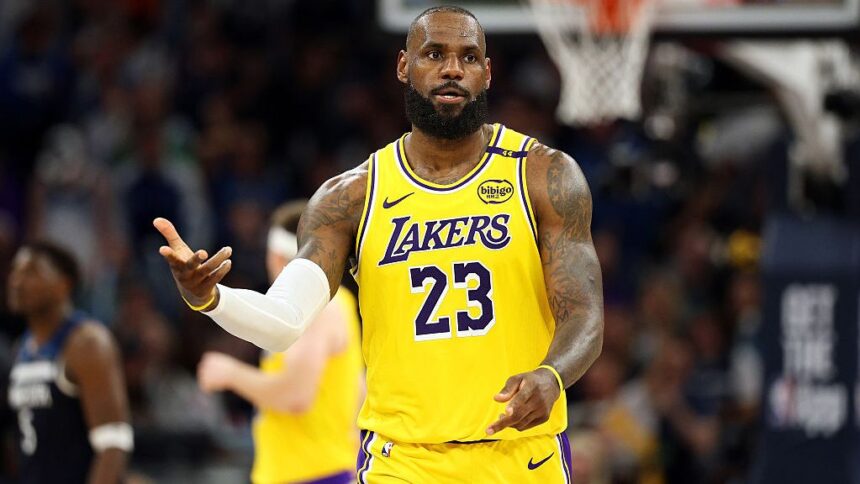 Los Angeles Lakers își va schimba stăpânul! Clubul va fi preluat de un investitor din familia Chelsea 1 los angeles lakers va fi vandut clubul va ajunge la unul dintre actionarii lui chelsea 6857139dc23b8