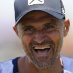 Luis Enrique, un adevărat magician! Răspunsul antrenorului de la PSG după triumful împotriva Atletico Madrid, în partida condusă de Istvan Kovacs 3 luis enrique e maestru reactia antrenorului de la psg dupa victoria cu atletico madid meci arbitrat de istvan kovacs 684fe876bda54
