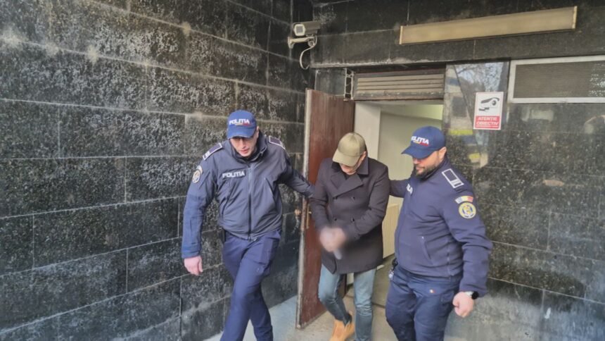 Marius Sponoche, ex-manager al Spitalului Cernavodă, la un pas de libertate! Tribunalul îi impune purtarea unei brățări de monitorizare. Sentința nu este definitivă. 1 marius sponoche fostul manager al spitalului cernavoda aproape liber tribunalul il obliga sa poarte bratara de supraveghere decizia nu este definitiva 68516f471230b