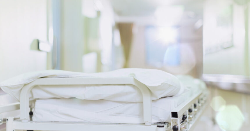 Doctorii care părăsesc spitalul pentru a profesa în sistemul privat se expun riscului de a-și pierde locul de muncă 1 medicii care pleaca mai devreme de la spital pentru a lucra la privat risca sa ramana fara loc de munca 685fc69d7a6fc