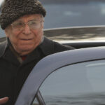 „Experții spitalului SRI dezvăluie că Ion Iliescu beneficiază de o terapie complexă. Cum se află fostul președinte?” 2 medicii de la spitalul sri spun ca ii administreaza lui ion iliescu un tratament complex care e starea fostului presedinte 684a85cca394c
