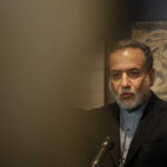 Miniștrii europeni se întâlnesc vineri la Geneva pentru negocieri cu Iranul privind programul său nuclear, conform unei informații Reuters. 3 ministrii europeni vor purta vineri la geneva discutii cu iranul pe tema nucleara potrivit unei surse reuters 6853a9ba1cf55