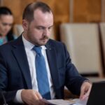 Ministrul Sănătății avertizează: Medicii care părăsesc spitalele publice înainte de terminarea programului pentru a profesa în sectorul privat riscă să își piardă locul de muncă 2 ministrul sanatatii medicii care pleaca de la spitalele de stat inainte de program pentru a lucra la privat vor fi concediati 685febc5d33b3