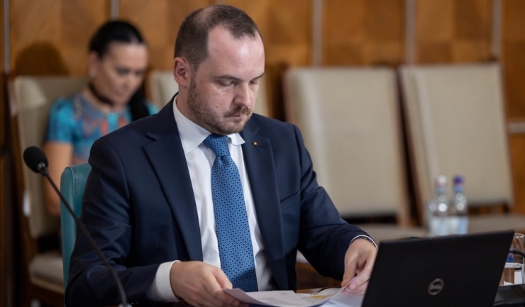 Ministrul Sănătății avertizează: Medicii care părăsesc spitalele publice înainte de terminarea programului pentru a profesa în sectorul privat riscă să își piardă locul de muncă 1 ministrul sanatatii medicii care pleaca de la spitalele de stat inainte de program pentru a lucra la privat vor fi concediati 685febc5d33b3