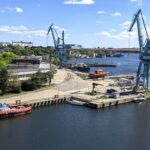 MSC Group își propune să preia conducerea Șantierului Naval Mangalia, în timp ce sute de angajați se luptă cu întârzieri la salarii, în contextul reluării activităților de reparații. 3 msc group vrea sa preia administrarea santierului naval mangalia activitatea de reparatii a fost reluata dar sute de angajati se confrunta cu restante salariale 684148ecd990c