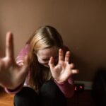 Năvodari: O femeie din Ucraina, în pericol de a fi agresată; agresorul, frustrat de incapacitatea sa, a atacat-o și i-a sustras telefonul. 2 navodari o femeie din ucraina la un pas sa fie violata frustrat ca nu a avut erectie inculpatul a batut victima si i a furat telefonul 684dbe028b401