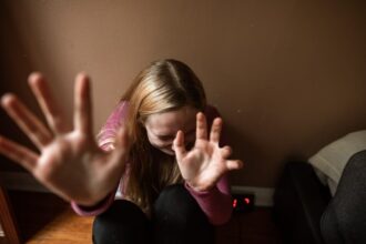 navodari o femeie din ucraina la un pas sa fie violata frustrat ca nu a avut erectie inculpatul a batut victima si i a furat telefonul 684dbe028b401