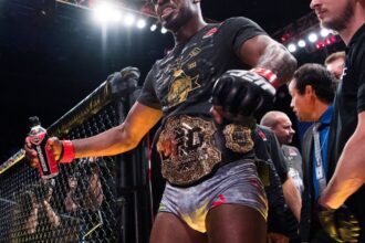 news alert marele jon jones si a anuntat retragerea 6857f8cdbceda