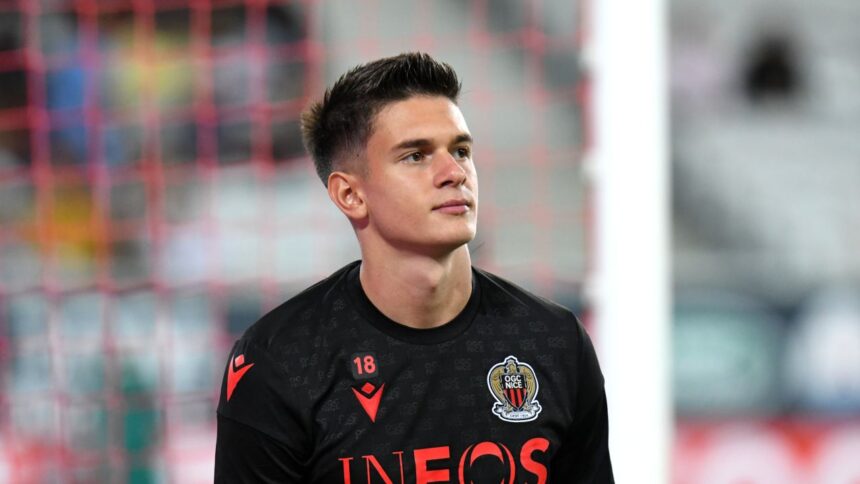 Breaking News: Rareș Ilie a ales echipa! Mijlocașul pe lista Rapidului a făcut alegerea cu fermitate. 1 news alert rares ilie s a decis cu cine va semna mijlocasul dorit de rapid nu a ezitat 685ebd58d5847