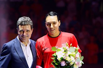 nicusor dan dupa ce a participat la gala neagu unde a aruncat de la sapte metri am jucat handbal dar nu aveam lipici pe minge 6845bb5fc1aee