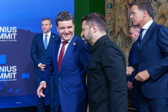 nicusor dan dupa ce s a intalnit cu zelenski si rutte la summitul b9 o pace durabila poate fi obtinuta doar dand dovada de forta 683e0c3c4aaee