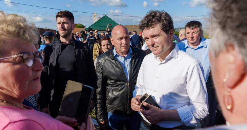 Nicușor Dan: Incidentul de la Salina Praid ne subliniază fragilitatea comunităților în fața dezastrelor naturale severe 1 nicusor dan tragedia de la salina praid ne reaminteste cat de vulnerabile sunt comunitatile in fata fenomenelor naturale extreme 684405918a8de