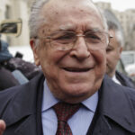Noutăți din spital: Ion Iliescu continuă tratamentul în terapie intensivă. 2 noi date despre starea de sanatate a lui ion iliescu fostul presedinte ramane la terapie intensiva la spitalul sri 6849367f5b6a6