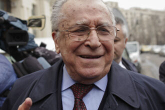 noi date despre starea de sanatate a lui ion iliescu fostul presedinte ramane la terapie intensiva la spitalul sri 6849367f5b6a6