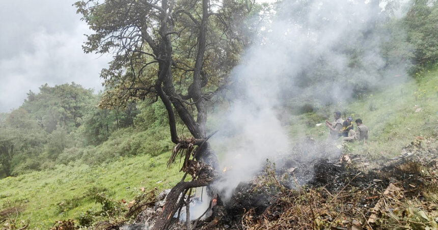 Tragedie în aer: Un elicopter cu pelerini hinduși s-a prăbușit în India, toate viețile pierdute. 1 nou accident aviatic in india un elicopter cu pelerini hindusi s a prabusit iar toti pasagerii au murit 684e917d87028