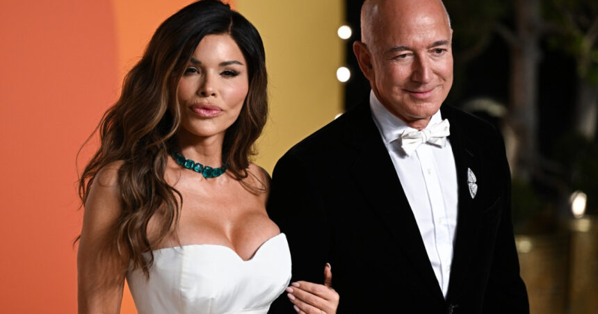 „Marea nuntă a secolului” transformă Veneția într-un furnicar. Jeff Bezos și Lauren Sanchez își unesc destinele în mijlocul agitației sociale. 1 nunta secolului pune venetia pe jar jef bezos si lauren sanchez se casatoresc in mijlocul protestelor 6855b9153c276