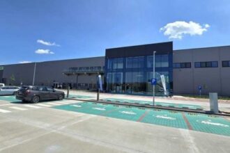 o fabrica elvetiana de tehnologii pentru industria electronicelor a fost inaugurata in arad 6840321c73461