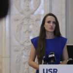 Oana Țoiu își începe mandatul la Ministerul Afacerilor Externe. Dialog cu Emil Hurezeanu despre direcțiile strategice ale diplomației românești. 2 oana toiu si a preluat mandatul la ministerul de externe discutii cu emil hurezeanu despre prioritatile diplomatiei romane 685b0c0b4b156