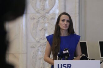 oana toiu si a preluat mandatul la ministerul de externe discutii cu emil hurezeanu despre prioritatile diplomatiei romane 685b0c0b4b156