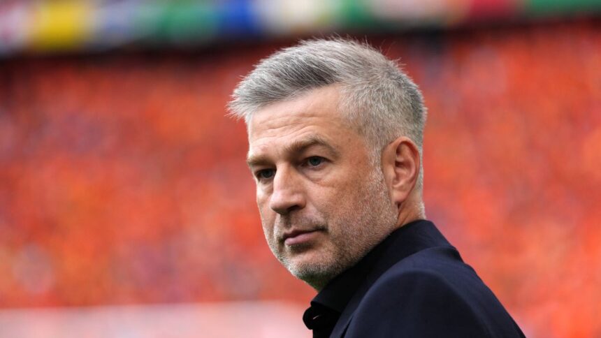 OFICIAL: Edi Iordănescu preia conducerea tehnică la Legia Varșovia 1 oficial edi iordanescu e noul antrenor de la legia varsovia 684afa59d5a98