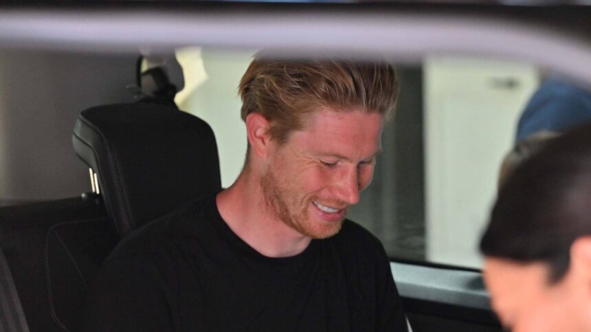 OFICIAL Napoli îl întâmpină pe Kevin de Bruyne: „Sosit-a Regele!” 1 oficial napoli l a prezentat pe kevin de bruyne regele e aici 684aecb476e32
