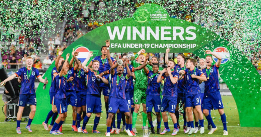 Olanda triumfă în finala Campionatului European Under-19 din România, învingând Spania, campioana en-titre! 1 olanda a castigat campionatul european under 19 din romania dupa ce a invins spania detinatoarea trofeului 685ec83016bfc
