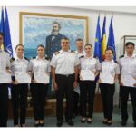 Celebrăm excelența: Oameni de seamă de la Școala Militară de Maiștri ai Forțelor Navale onorați cu diplome cu ocazia Zilei Drapelului Național! 2 opt elevi merituosi de la scoala militara de maistri militari a fortelor navale au primit certificate de apreciere de ziua drapelului national 685d8c34ccded
