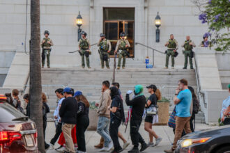 orasele americane se pregatesc pentru noi proteste in timp ce la los angeles a fost decretata stare de urgenta 6849a3d08624b