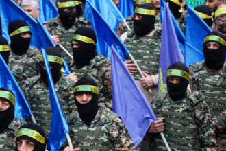 organizatiile paramilitare din iran au iesit la vanatoare de agenti mossad ce este basij gruparea care trezeste temeri populatiei 6859b8b1093c5