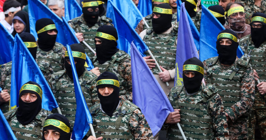 Vânătoare de agenți Mossad: Temerile stârnite de gruparea Basij din Iran 1 organizatiile paramilitare din iran au iesit la vanatoare de agenti mossad ce este basij gruparea care trezeste temeri populatiei 6859b8b1093c5