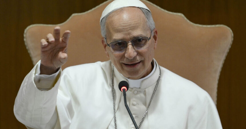 Papa Leon proclamă o linie fermă împotriva abuzurilor sexuale comise de preoți și subliniază importanța presei în consolidarea democrației. 1 papa leon anunta toleranta zero fata de preotii care comit abuzuri sexuale el elogiaza rolul presei in democratie 6857be11a4a64