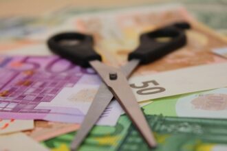 patronatele bancare si confederatia concordia resping ferm introducerea unei noi taxe pe tranzactiile bancare anuntata in premiera de profit ro ce efecte nocive poate avea 6847f495d7b2e
