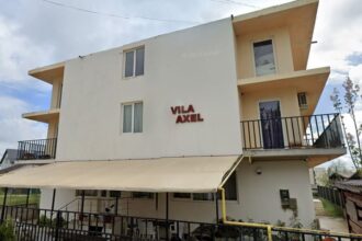 pensiune cu teren si optiune de mansardare scoasa la vanzare in costinesti pentru aproape 800 000 de euro 685cbd3d97156