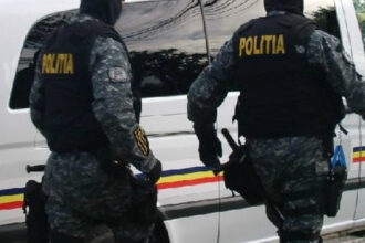 perchezitii la inspectoratul de control rutier din timisoara un inspector a fost prins cu mita in buzunar 68492858d1a5c