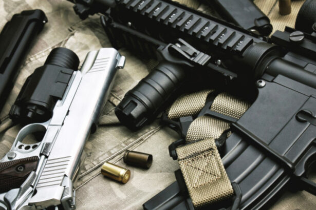 perchezitii la persoane care ar fi detinut ilegal munitie si arme de foc militare este vizata si o firma 685bceb017834