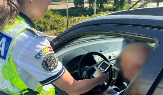 Polițiștii din Constanța confiscă peste 80 de permise de conducere în cadrul operațiunii „Alcool și Droguri” 1 peste 80 de permise de conducere retinute de politistii constanteni in cadrul actiunii alcohol drugs 68556316e36b1