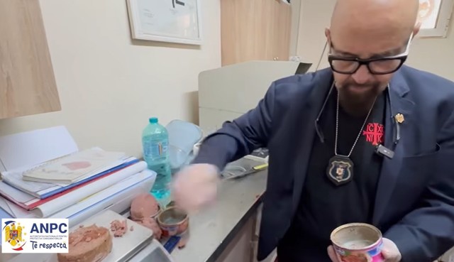Piedone a comparat prețurile de pe rafturi cu cele de pe bonul fiscal și a aplicat sancțiuni drastice! 1 piedone a verificat corectitudinea preturilor afisate la raft cu cele marcate pe bonul fiscal si a dat amenzi uriase 684bc9e9accec